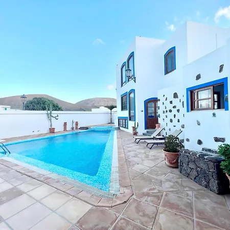 Double With Terrace O Balcony, Breakfast Included, Freewifi, Beautifulpool Appartement *