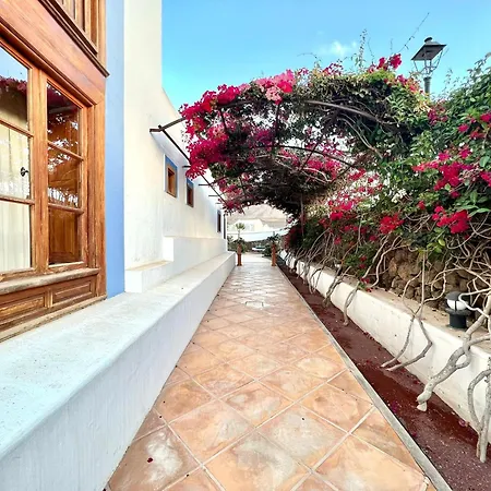 Double With Terrace O Balcony, Breakfast Included, Freewifi, Beautifulpool