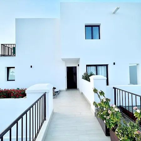 Double With Terrace O Balcony, Breakfast Included, Freewifi, Beautifulpool * Yaiza (Lanzarote)