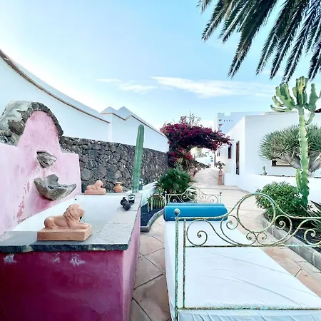 Appartement Double With Terrace O Balcony, Breakfast Included, Freewifi, Beautifulpool