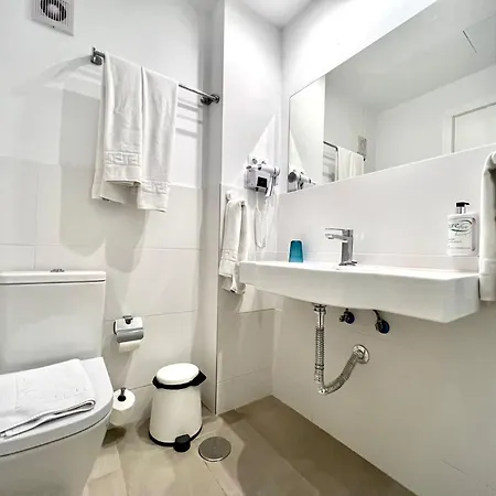Double With Terrace O Balcony, Breakfast Included, Freewifi, Beautifulpool *
